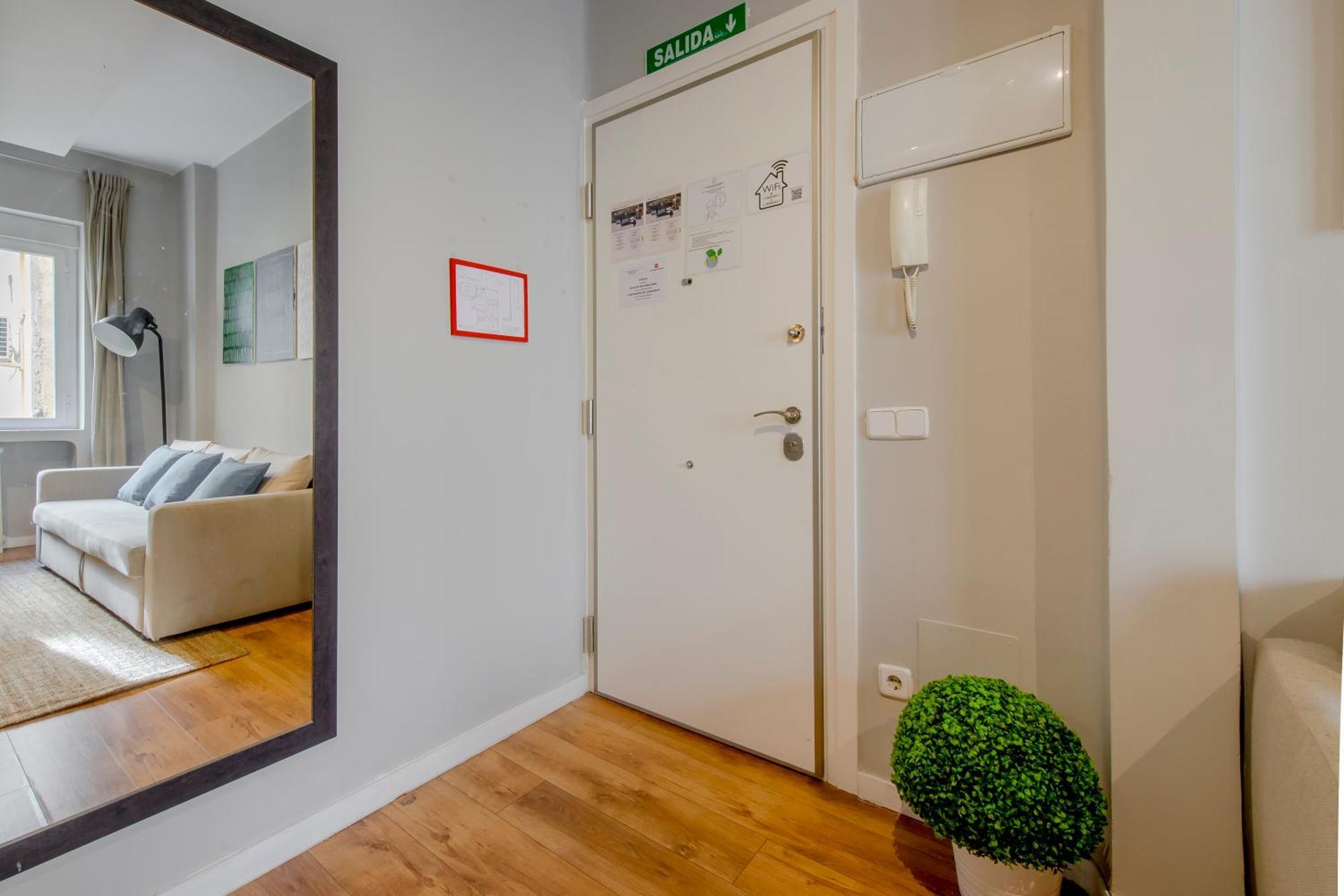 Excelente Piso De 3 Habitaciones En La Latina-Centro Madrid Exterior foto