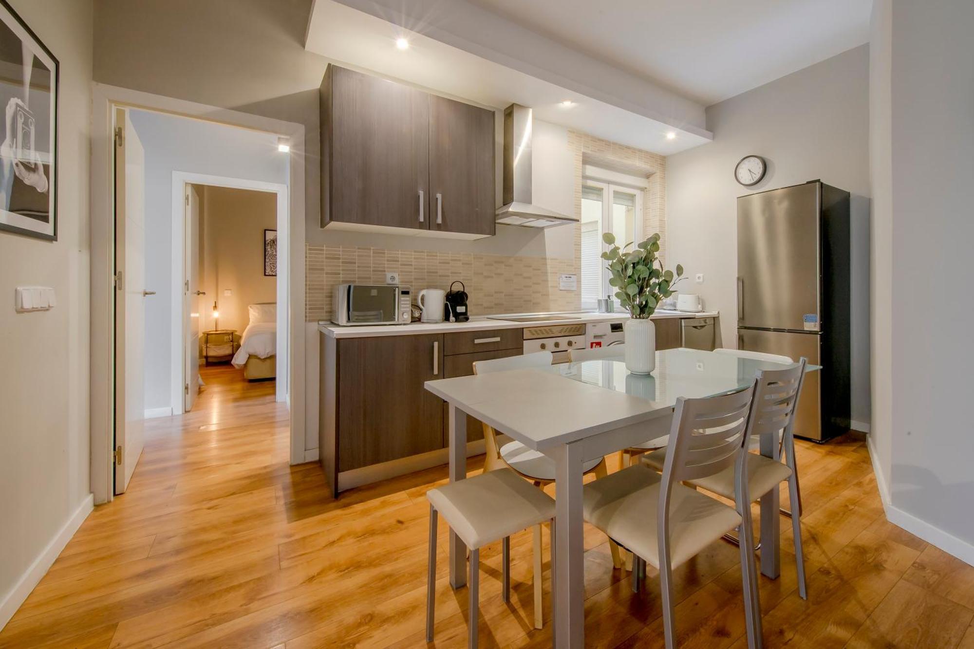 Excelente Piso De 3 Habitaciones En La Latina-Centro Madrid Exterior foto